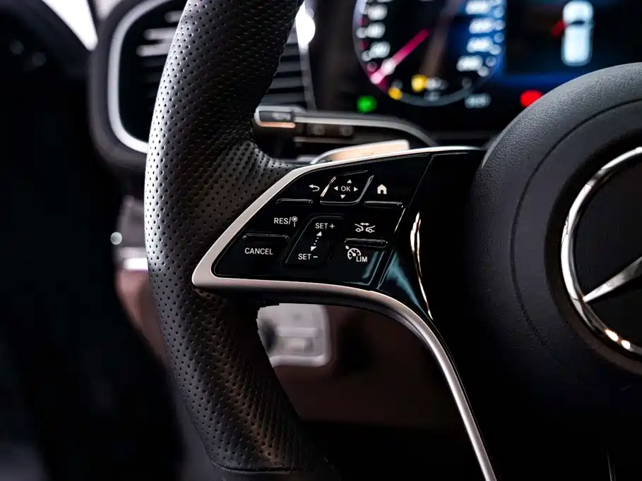Mercedes-Benz GLE (Import) — миниатюра 26