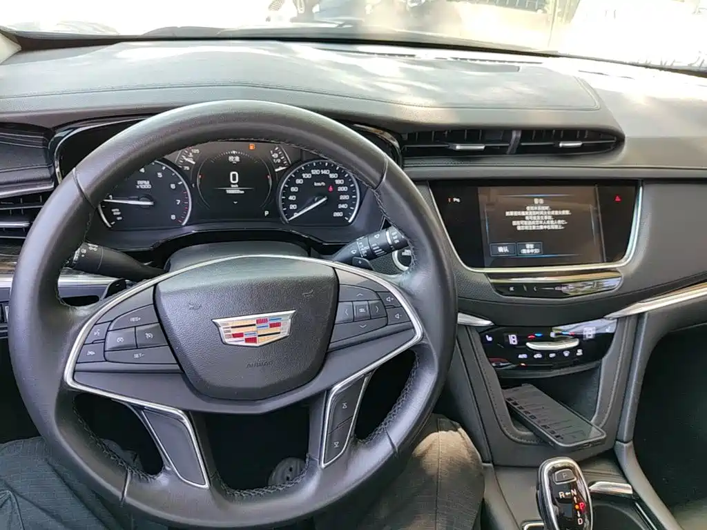 Cadillac XT5 — миниатюра 10