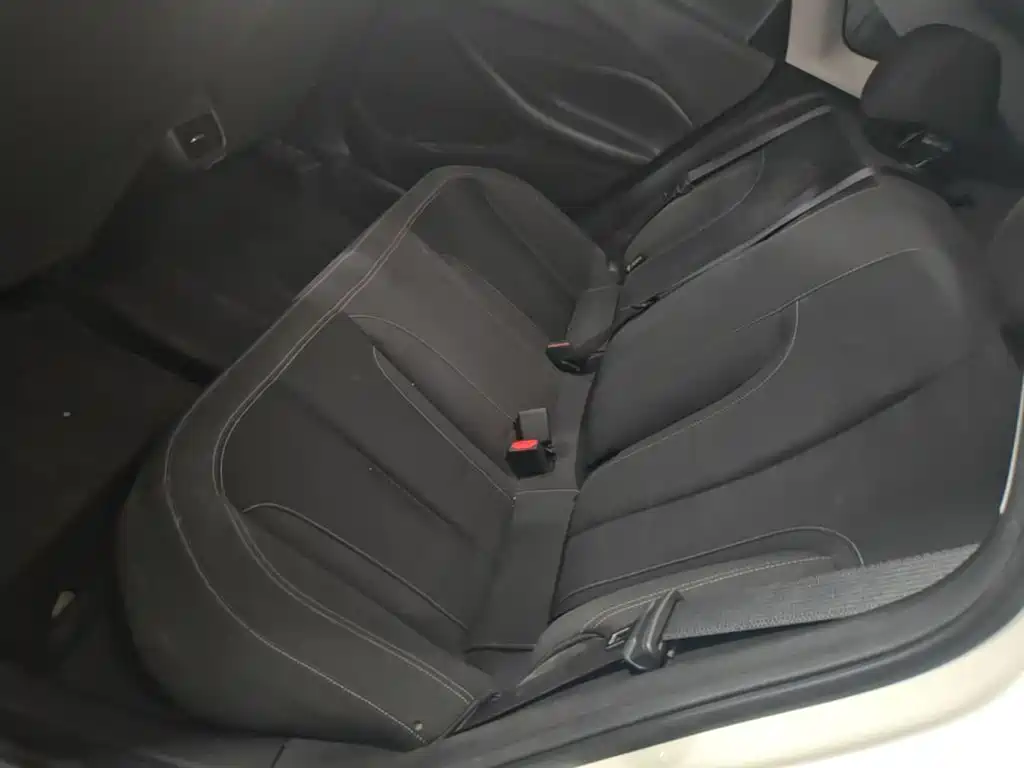 Buick Verano — миниатюра 17