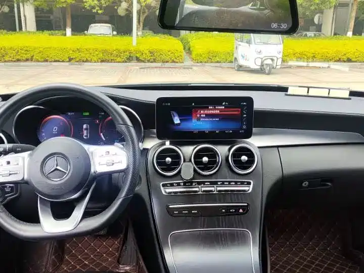 Mercedes-Benz C-Class — миниатюра 6