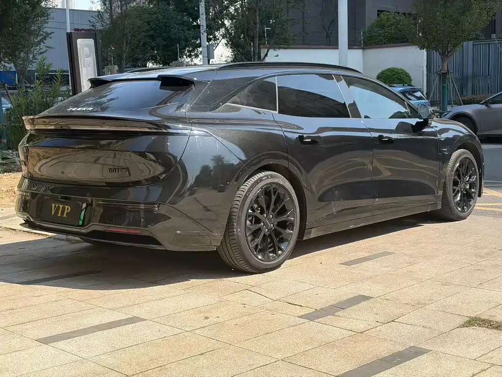 Zeekr 007GT — миниатюра 9