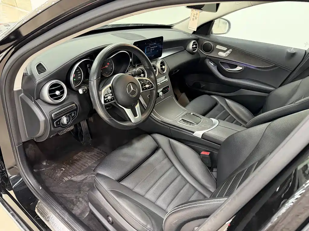 Mercedes-Benz C-Class — миниатюра 4