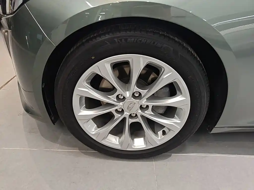 Cadillac CT5 — миниатюра 23