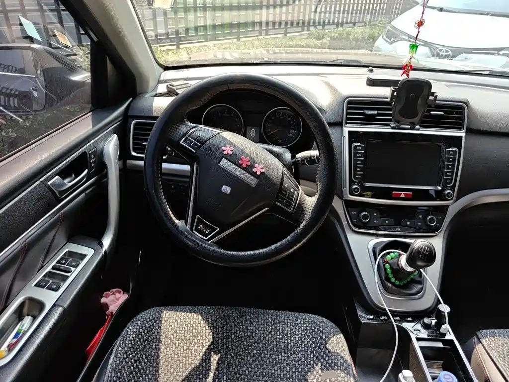 Haval M6 — миниатюра 6