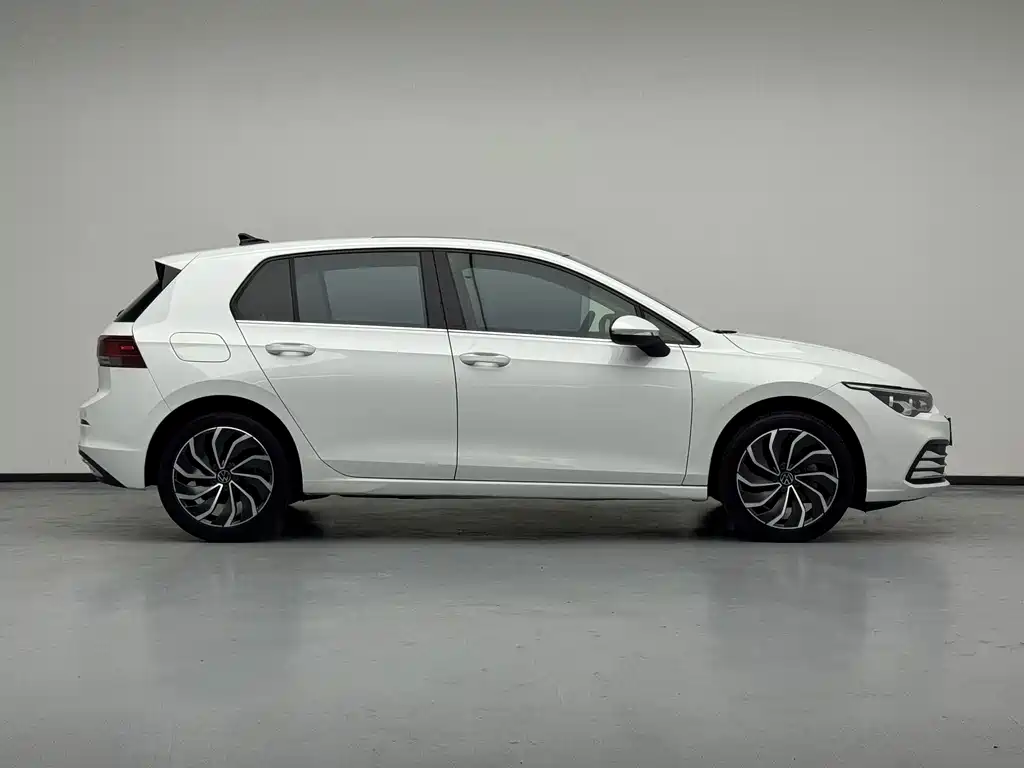 Volkswagen Golf — миниатюра 18