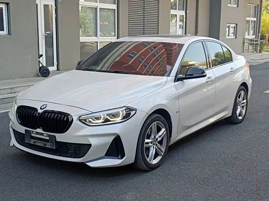 BMW 1 Series 2021