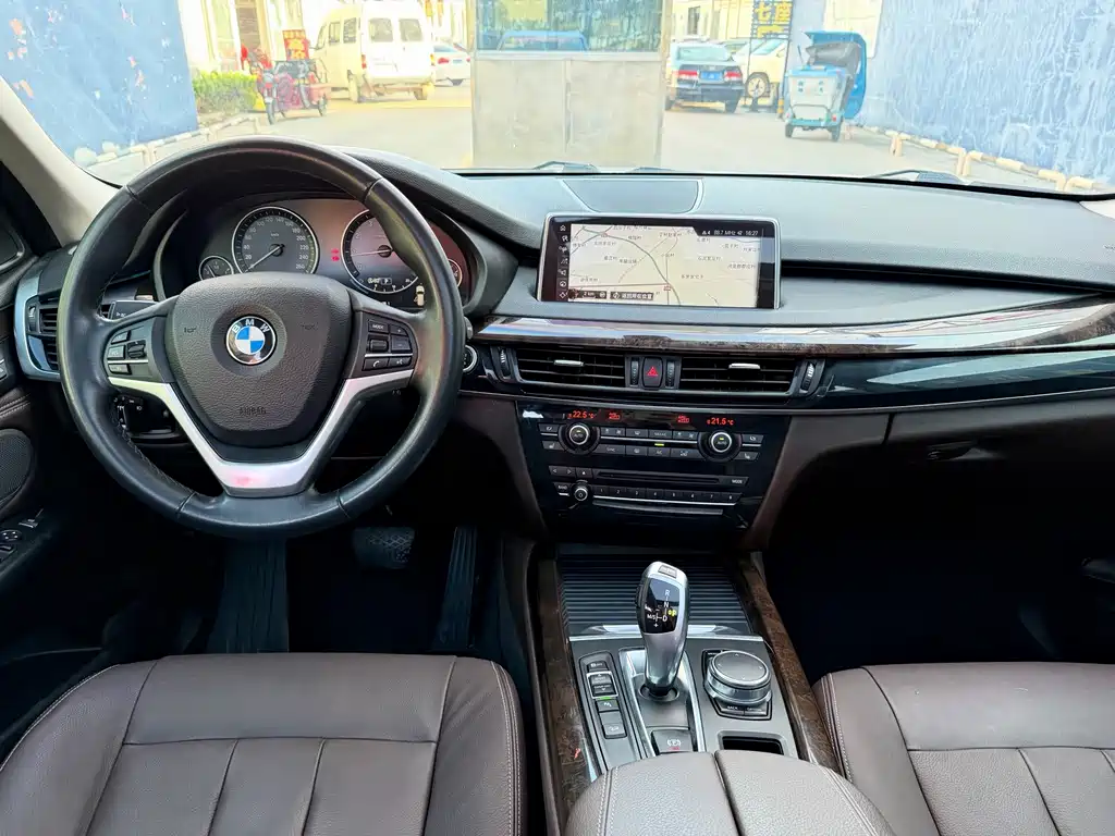 BMW X5 (Import) — миниатюра 13
