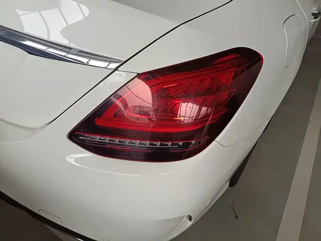 Mercedes-Benz C-Class — миниатюра 8