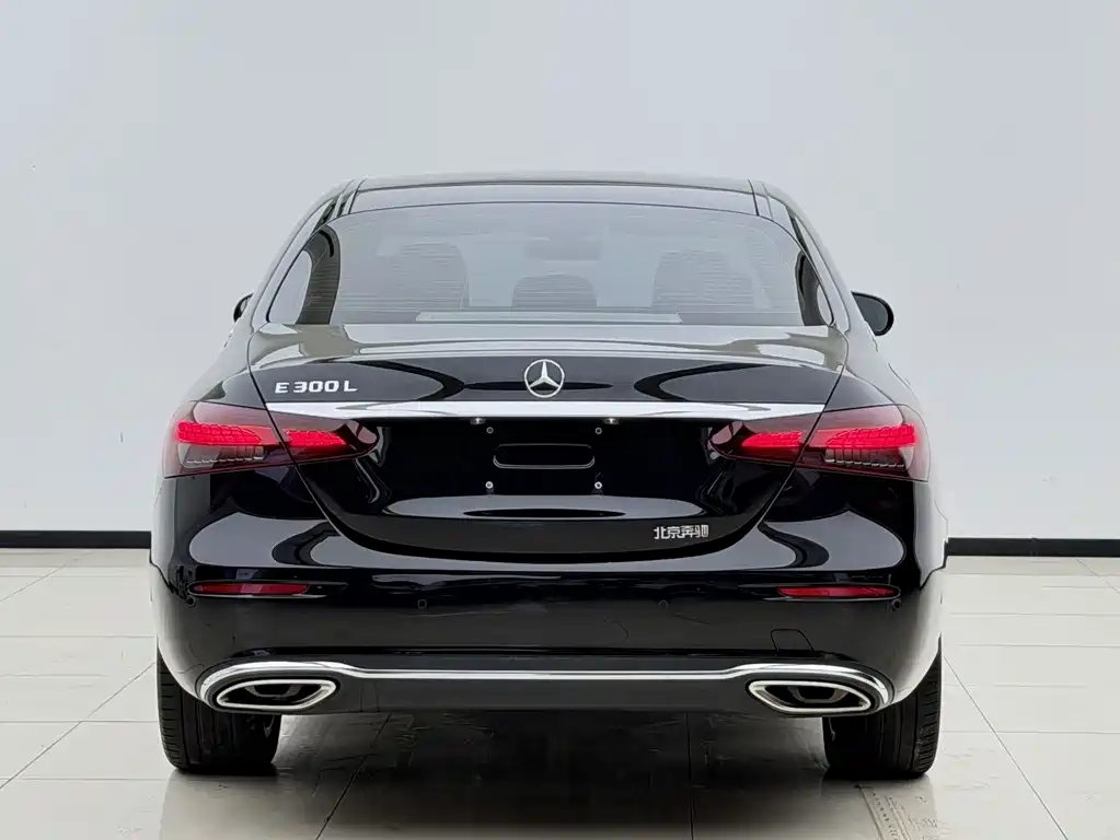 Mercedes-Benz E-Class — миниатюра 25