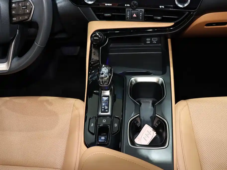 Lexus NX — миниатюра 14