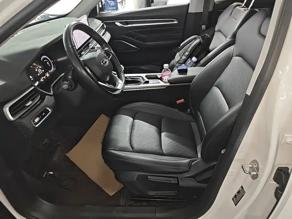Geely Emgrand — миниатюра 15