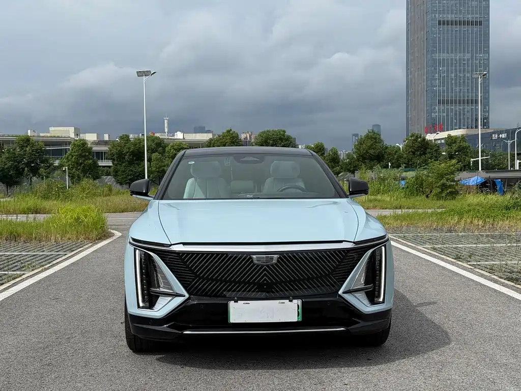 Cadillac Lyriq — миниатюра 2