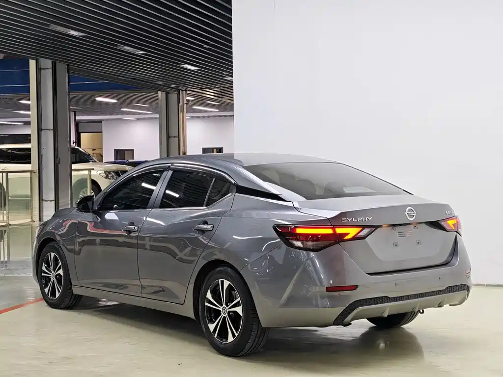 Nissan Sylphy — миниатюра 5