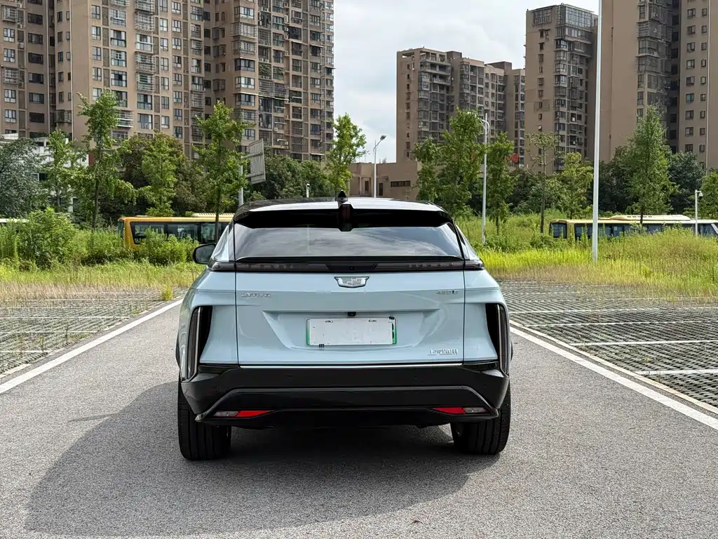 Cadillac Lyriq — миниатюра 12