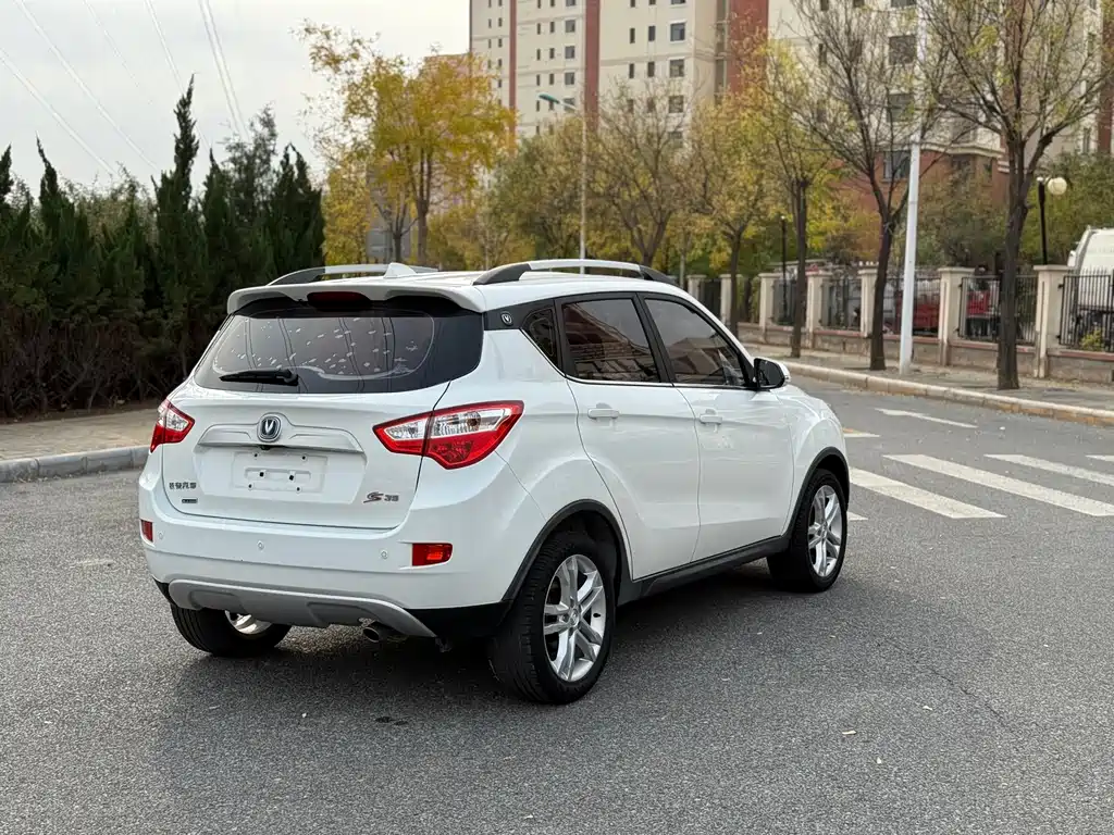 CHANGAN CS35