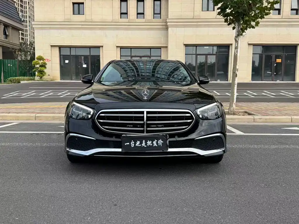 Mercedes-Benz E-Class — миниатюра 2