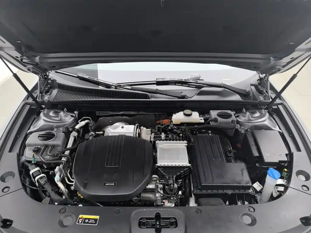 Hongqi Hongqi H5 PHEV — миниатюра 6