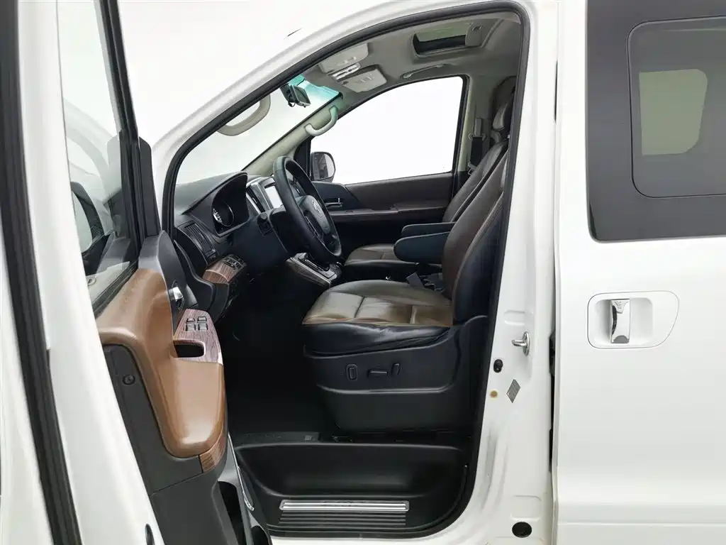 DONGFENG POPULAR CM7