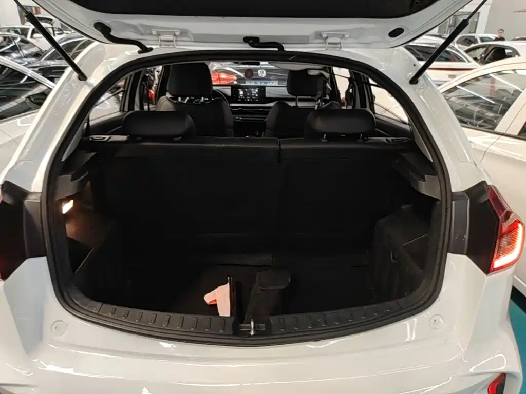 Geely Vision X3 — миниатюра 19
