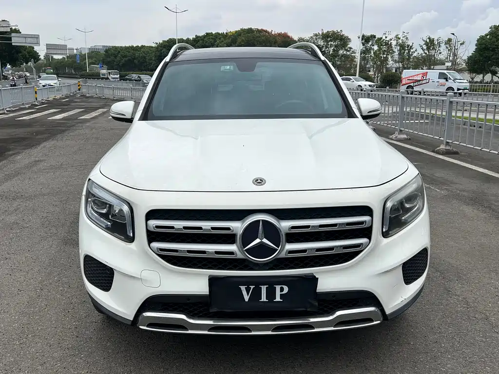 Mercedes-Benz GLB — миниатюра 2
