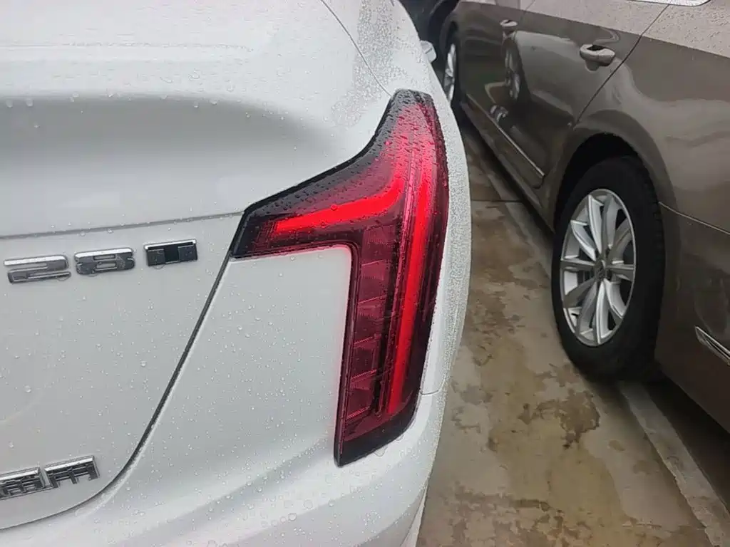 Cadillac CT5 — миниатюра 8