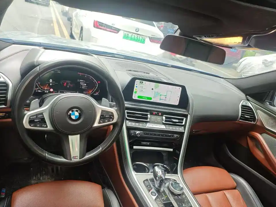 BMW 8 Series — миниатюра 3