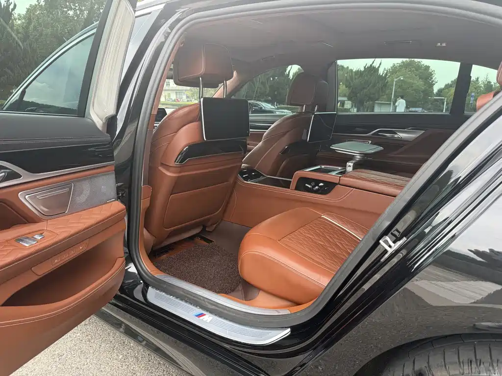 BMW 7 Series 7 2021 740Li xDrive Executive M Sport