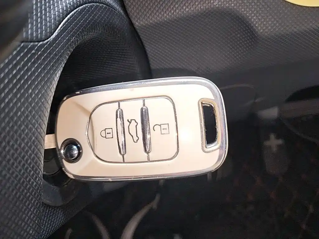 Wuling MINIEV — миниатюра 9