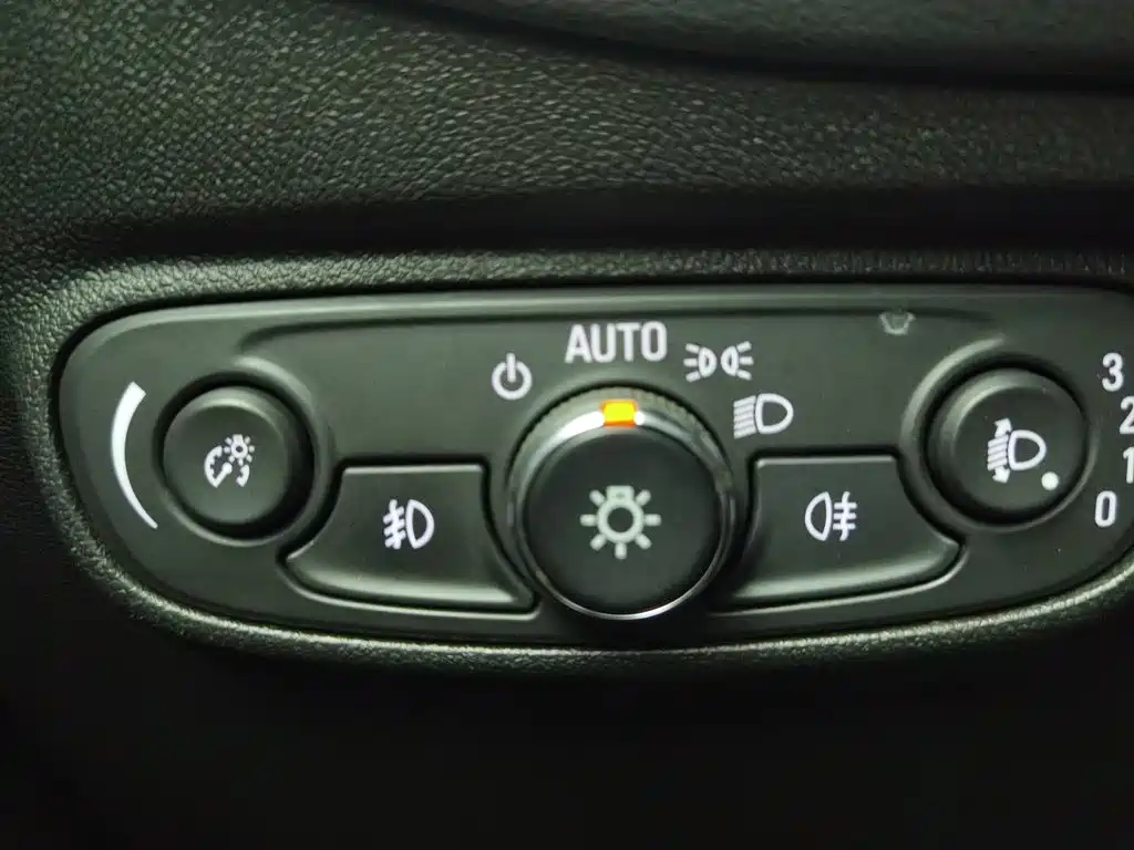 Chevrolet Equinox — миниатюра 21