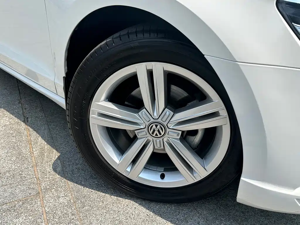 Volkswagen Lamando — миниатюра 4
