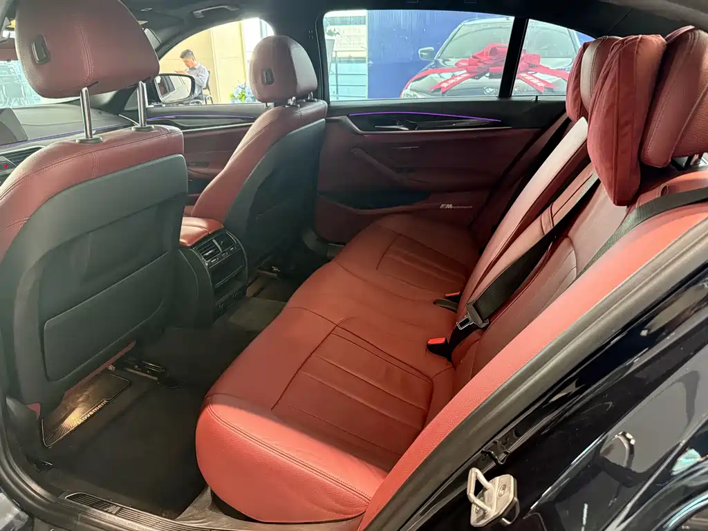 BMW 5 Series — миниатюра 5