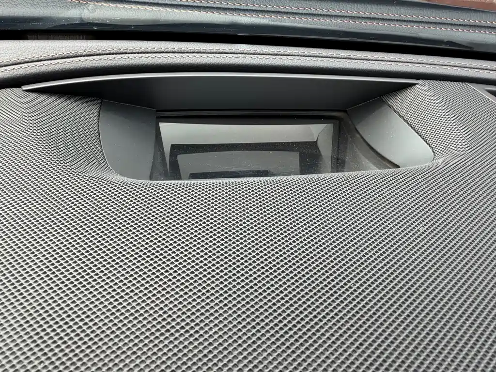 Mercedes-Benz E-Class — миниатюра 15