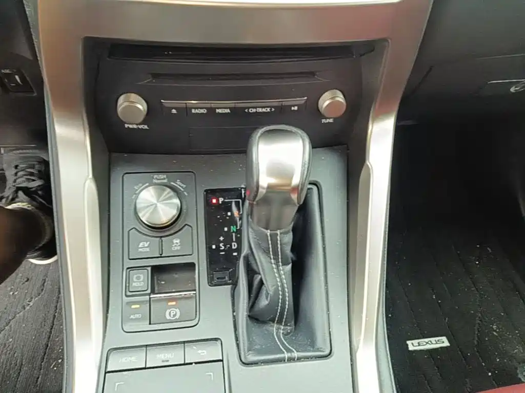 Lexus NX — миниатюра 14
