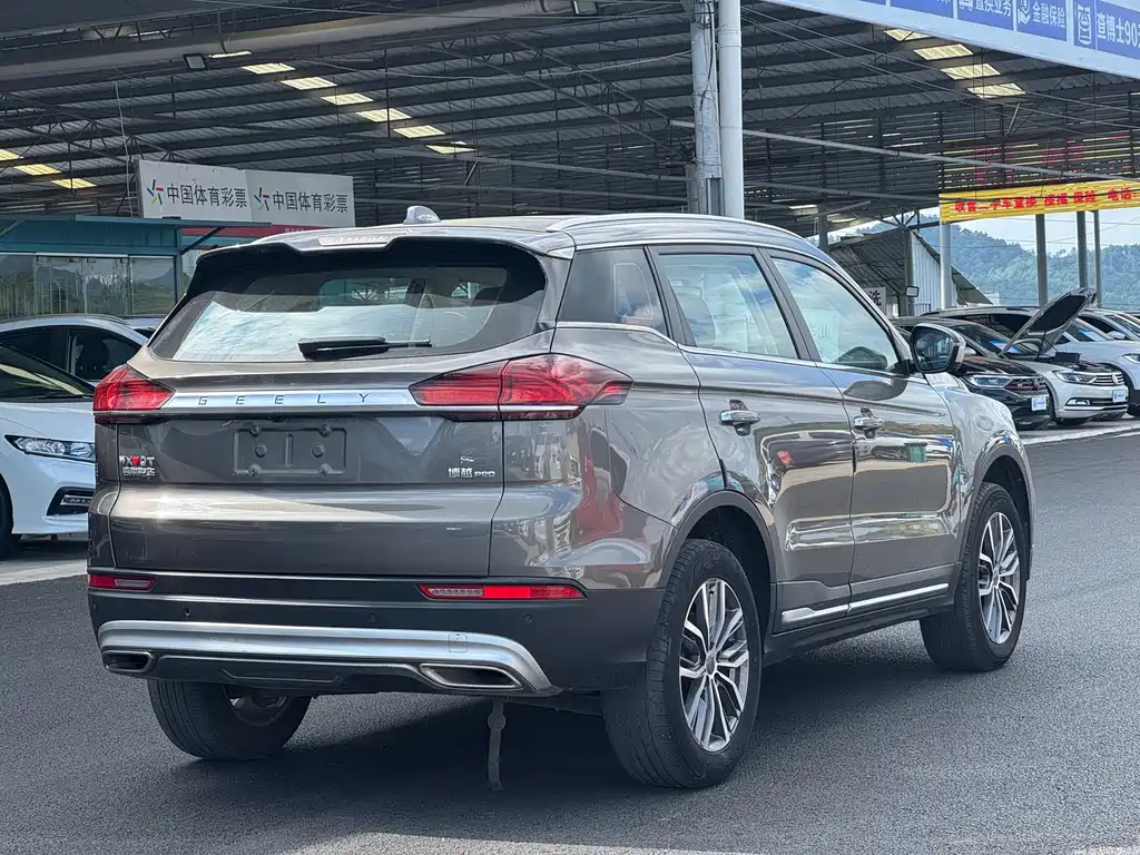Geely Boyue — миниатюра 11