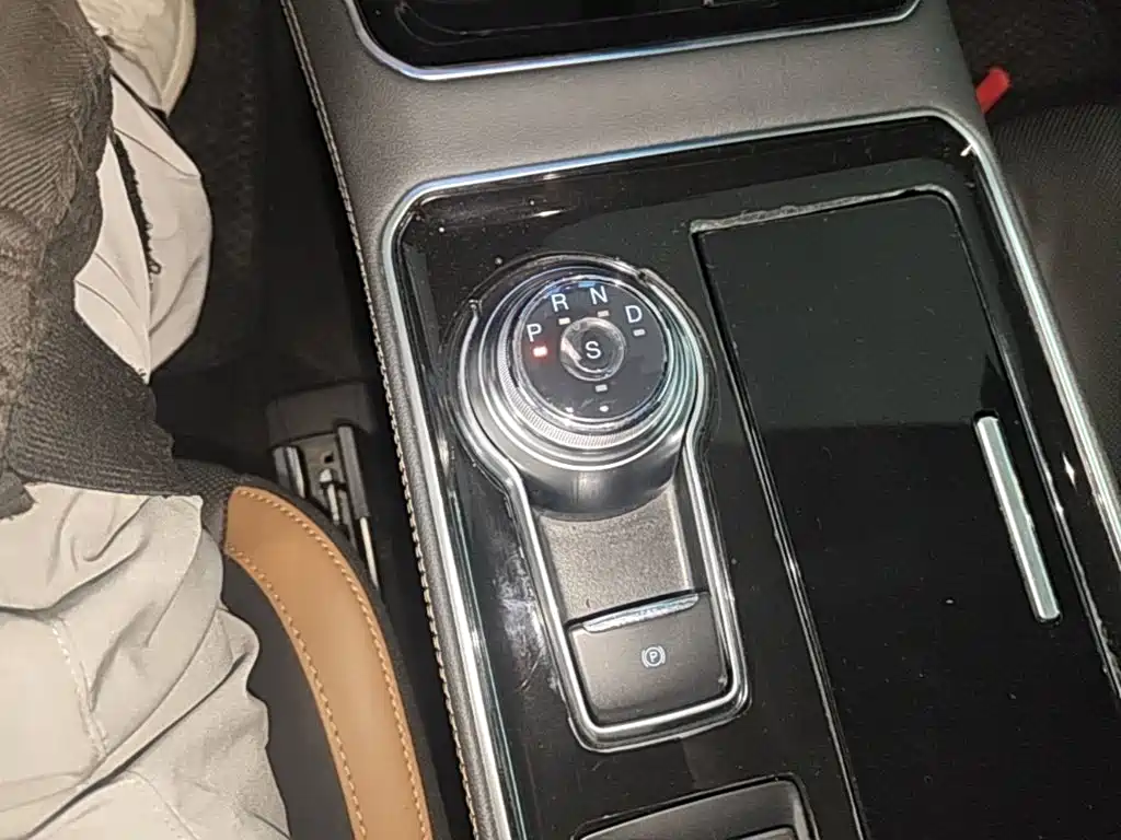Ford Edge — миниатюра 14
