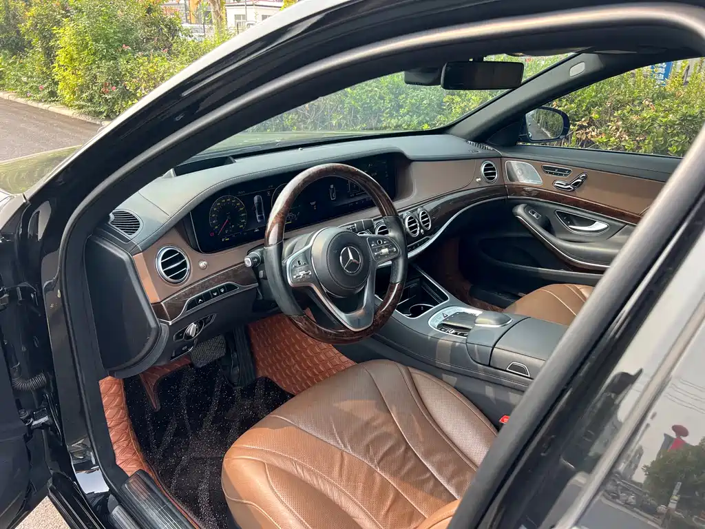 Mercedes-Benz S-Class — миниатюра 7