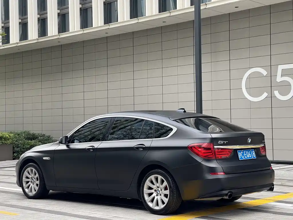 BMW 5 Series GT — миниатюра 5