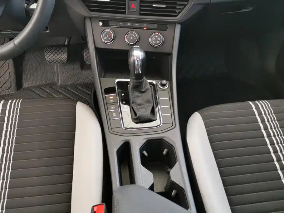 Volkswagen Bora — миниатюра 16