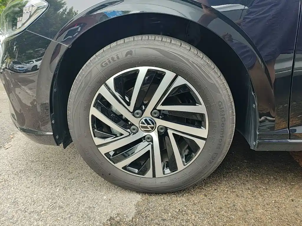 Volkswagen Lavida — миниатюра 23