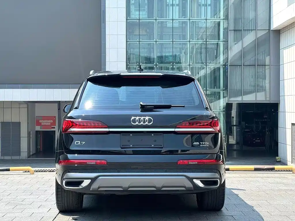 Audi Q7 — миниатюра 8