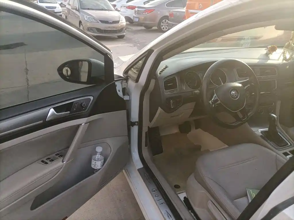 Volkswagen Golf — миниатюра 16