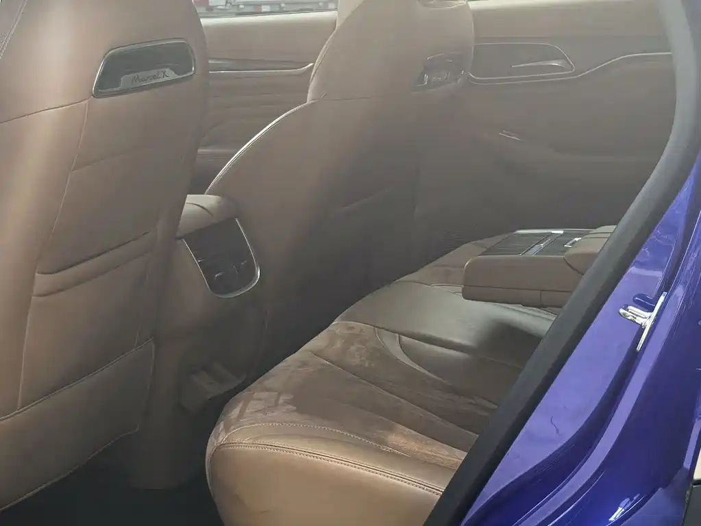 Roewe MARVEL X — миниатюра 11