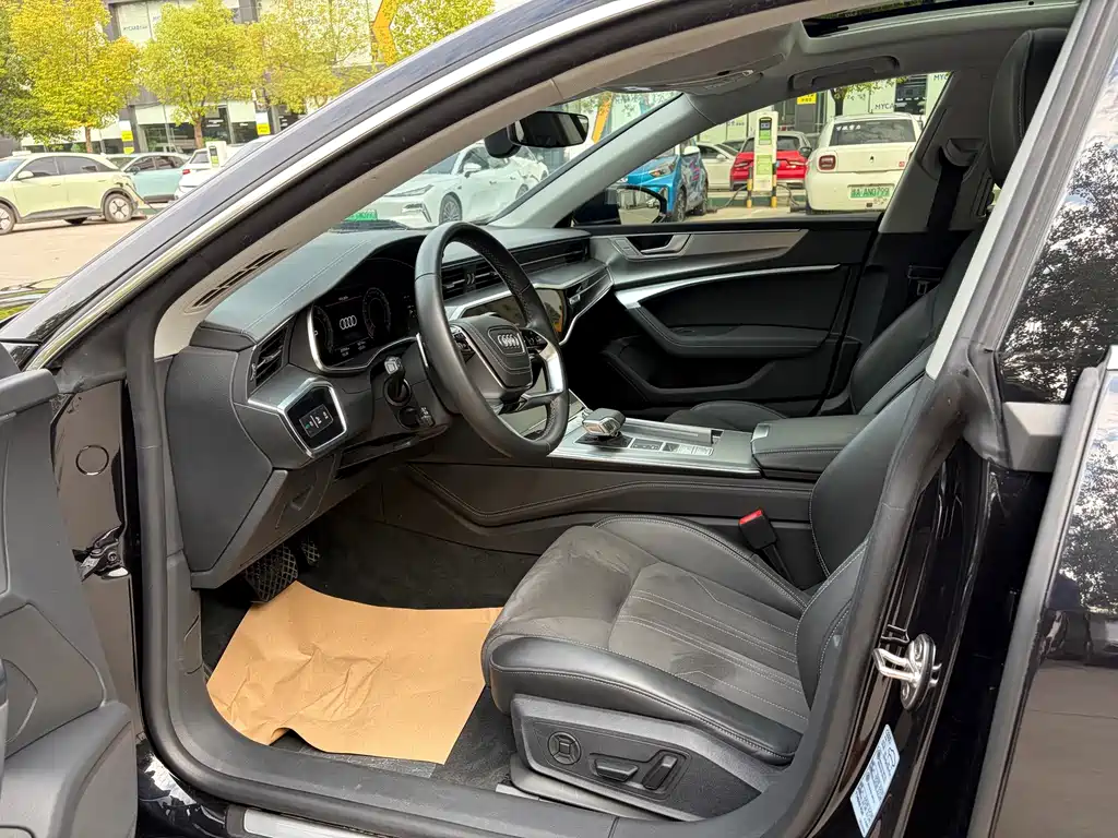 Audi A7L — миниатюра 4