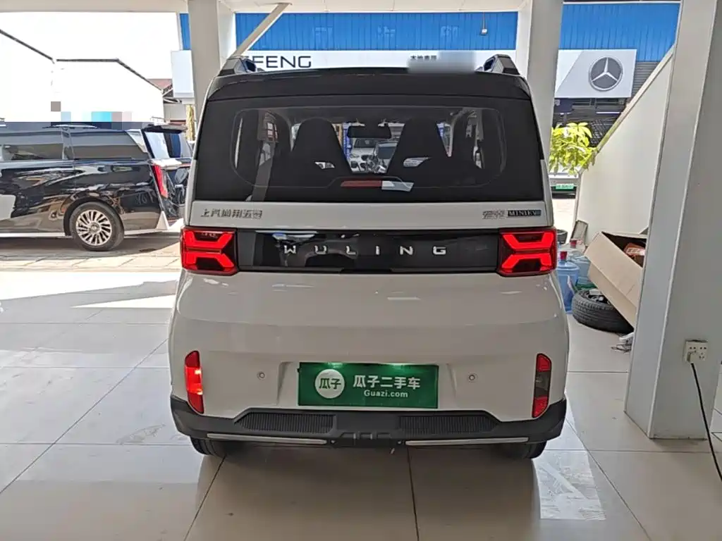 Wuling MINIEV — миниатюра 6