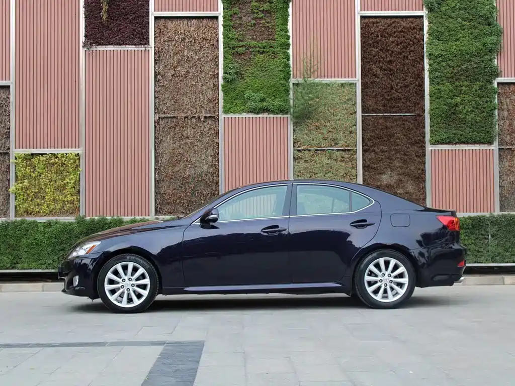 Lexus IS — миниатюра 8