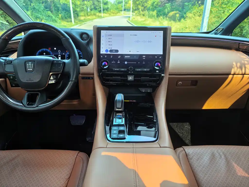 Toyota Vellfire — миниатюра 10