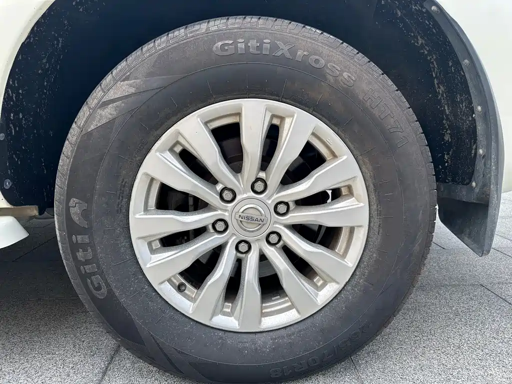 Nissan Patrol — миниатюра 28