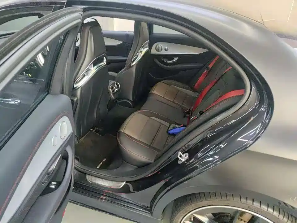 Mercedes-Benz E-Class AMG — миниатюра 5