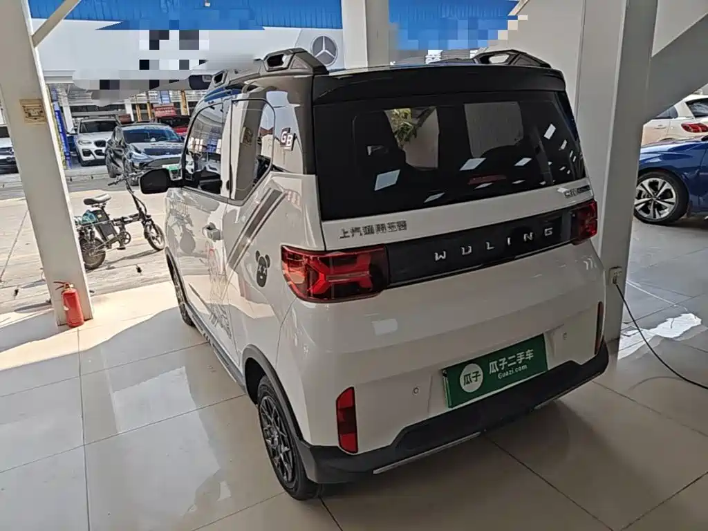 Wuling MINIEV — миниатюра 5