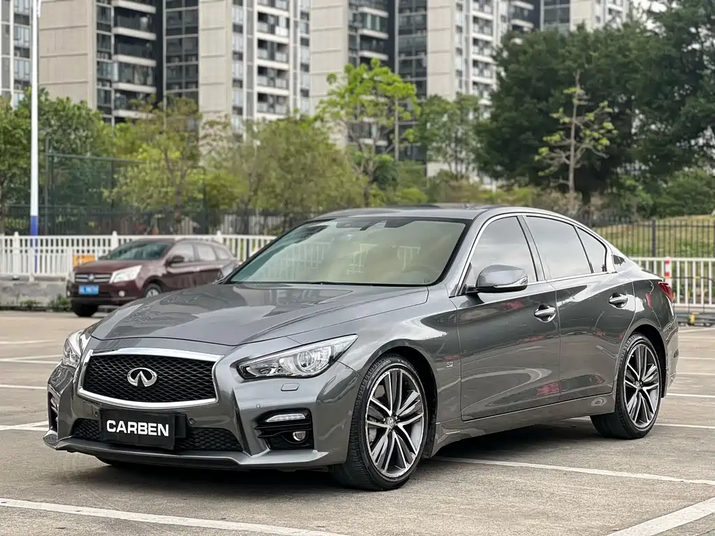 Infiniti Q50 2015